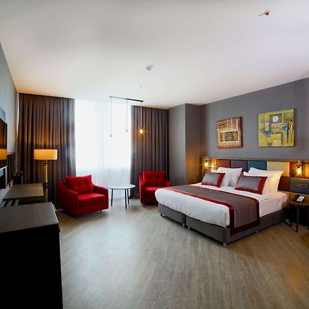 Ramada Encore By Wyndham Istanbul Avcilar Exterior photo